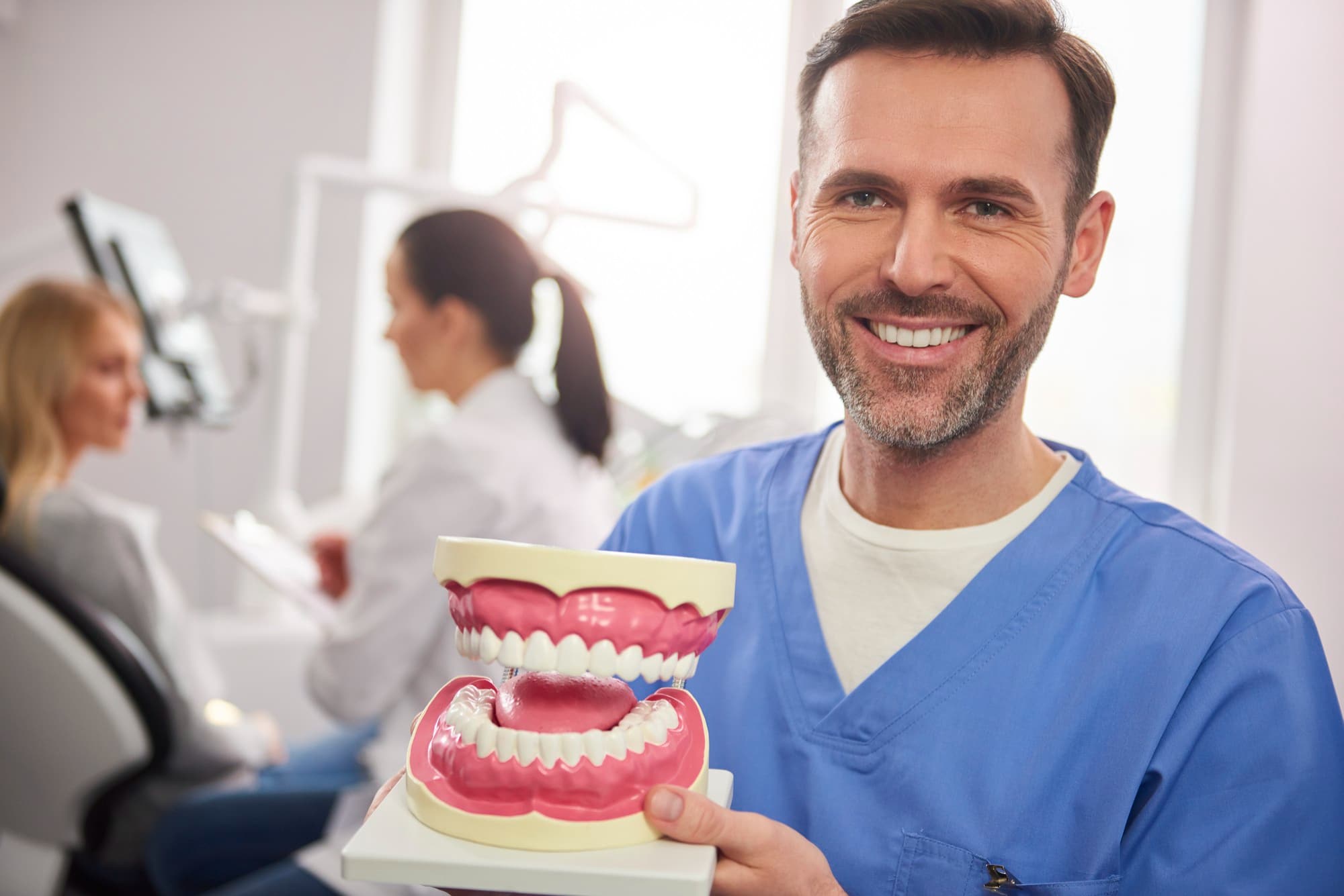 What are the Benefits of Getting Dental Implants Singapore?